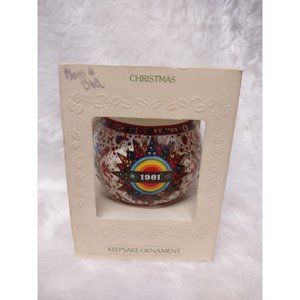 VTG 1981 HALLMARK KEEPSAKE SATIN BALL Christmas ORNAMENT SCHNEEBERG COLLAGE
